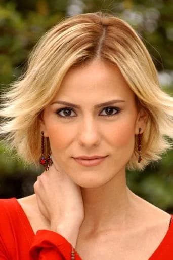 Zeynep Tokuş as Zeynep in Crazy Heart