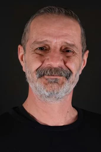 Yılmaz Tüzün as Yılmaz in Crazy Heart
