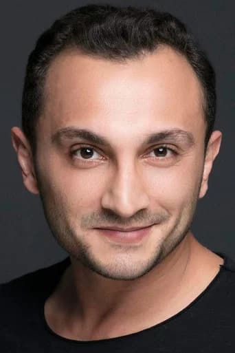 Şükrü Veysel Alankaya بدور Elif في أليف