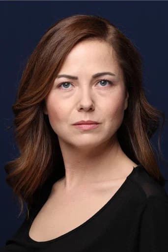 Pınar Ünsal as Leyla in The Agency