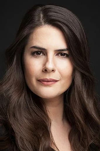 Ayça Erturan as Yeliz Ünsal in Woman