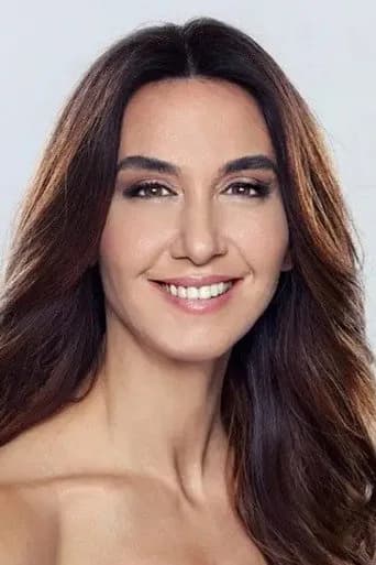 Ayşe Tolga بدور Gülden Petek/Özdemir في الثمانينات