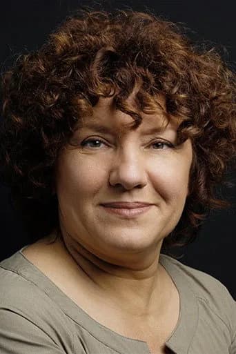 Ayşenil Şamlıoğlu — Turkish TV actor photo