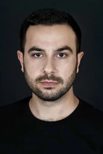 Bahtiyar Memili بدور Selim Kartal في احتمال حب!