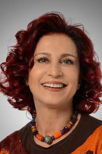 Betül Arım — Türk dizi oyuncusu fotoğrafı