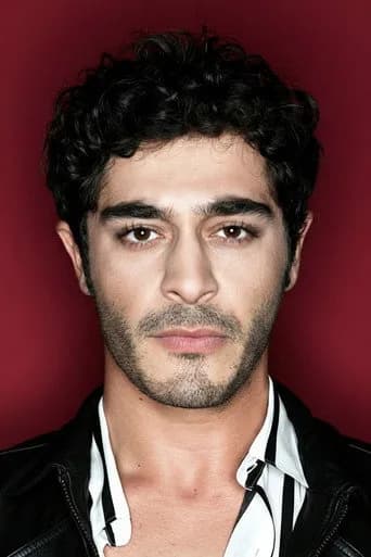 صورة الممثل التركي Burak Deniz