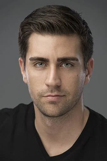 Çağlar Ertuğrul as Kadir Tunalı in Ugly