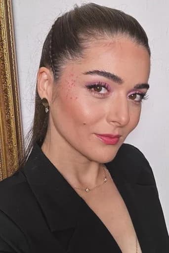 صورة الممثل التركي Ceylan Batı