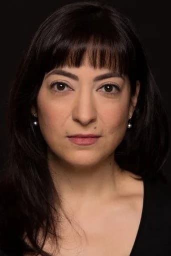 Derya Durmaz as Fahriye in Under the Trees