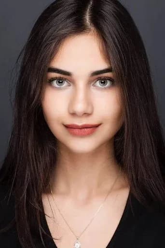Ece Aydemir — Türk dizi oyuncusu fotoğrafı