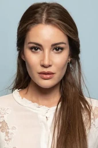 Ece İrtem بدور Gizem Sezer في الرجل الخطأ