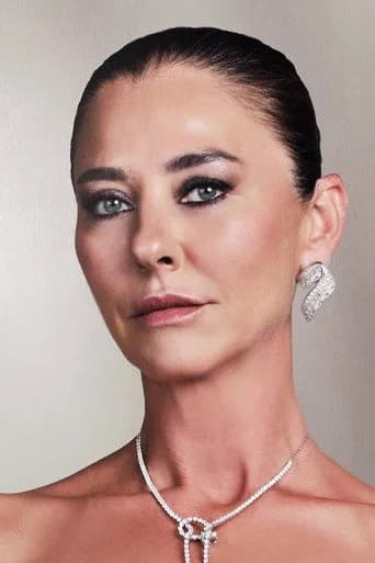 Ece Uslu — Turkish TV actor photo
