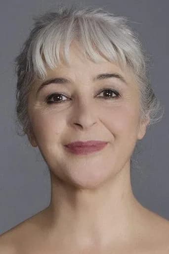 Emine Umar — Türk dizi oyuncusu fotoğrafı