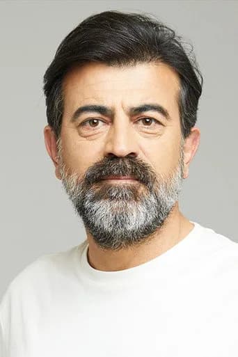 صورة الممثل التركي Erkan Bektaş