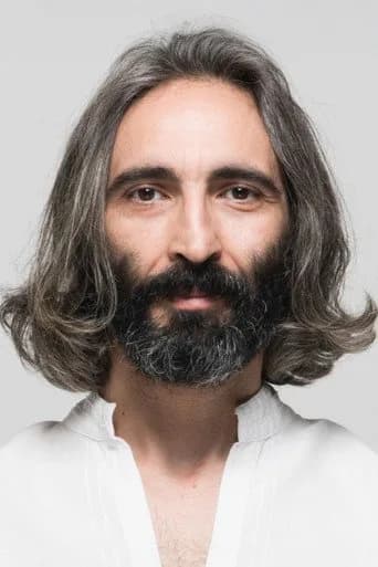 Fırat Tanış بدور Koyu Bilal في غنيش آيله