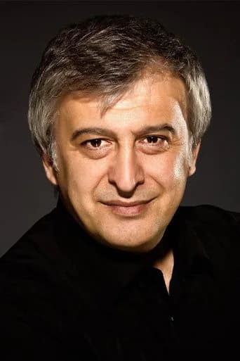 Hüseyin Avni Danyal as Kral Thun in The Prince