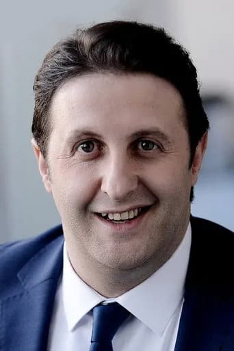 İlker Ayrık بدور Mürsel Koçak في غنيش آيله