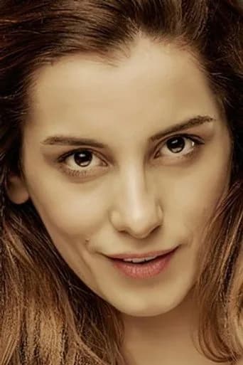 Nihal Işıksaçan بدور Burcu Uyar في موسم الكرز