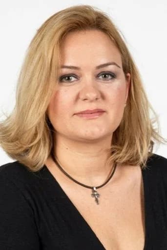 Nuray Uslu بدور Rüya Uslu في يدي نومارا