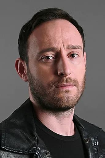 Onur Dikmen — Türk dizi oyuncusu fotoğrafı