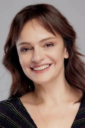 Selen Uçer بدور Yelda Demirci في البراءة