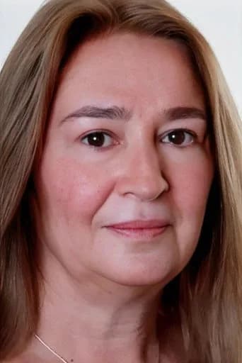 Selma Tarcan بدور Mahkemedeki Kadın في سايغيلار بيزدن