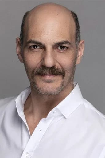 Umut Karadağ as Abdurrahman Cebeci in Tatar Ramazan