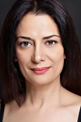 Veda Yurtsever — Türk dizi oyuncusu fotoğrafı