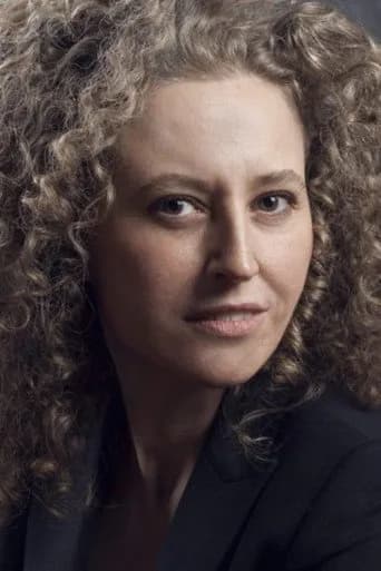صورة الممثل التركي Zeynep Dinsel