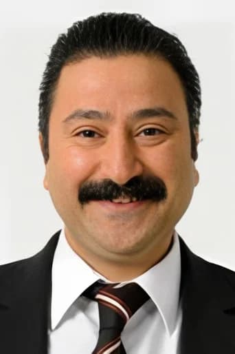 Metin Yıldırım as Mehmet (Memo) in The Mansion With Vines