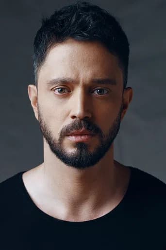 Murat Boz بدور Toprak في ذاتٌ أُخرى
