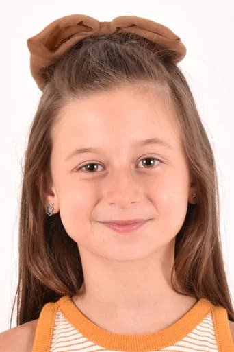 Eylül Şenocak بدور Child Gülben في شقة الأبرياء
