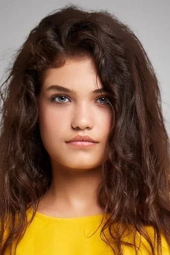 Aleyna Özgeçen as İlkgül Yıldırım in Dirty Laundry