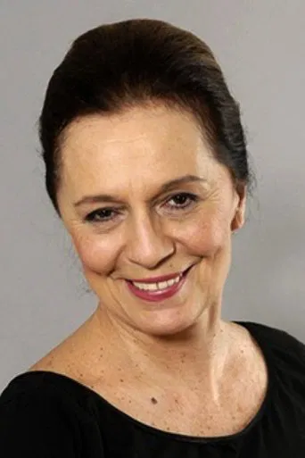 Ayten Uncuoğlu as Ayşe Seven in Daydreamers