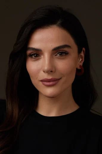 Sevtap Özaltun بدور Sevda Hemşire في حكيم اوغلو