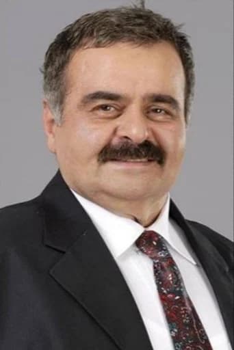 Rafi Emeksiz as Harem Ağası Ethem in Hürrem Sultan