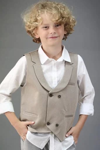 Teoman Akı as Erdem in The Late Offices