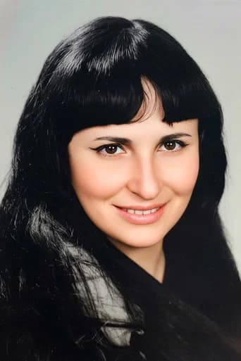 Meral Kurtuluş بدور Neriman في ماهالّنين موختارلاري