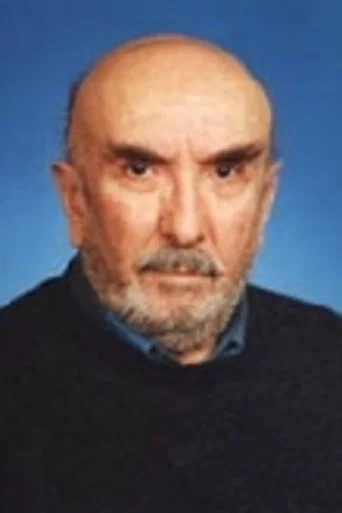 Erdoğan Tuncel بدور Raşit Yeşildal في بيزيمكيلر