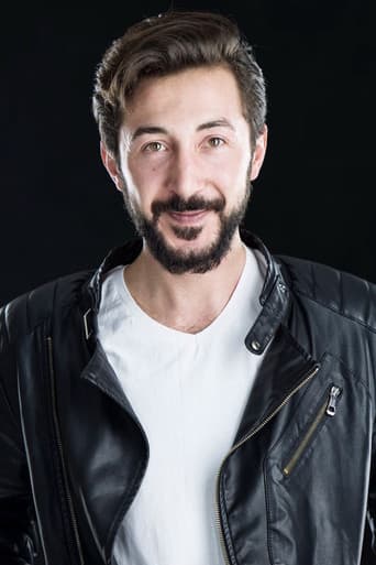 Eren Can Vurucu بدور Bahri Başfiyat في البحر الأخضر