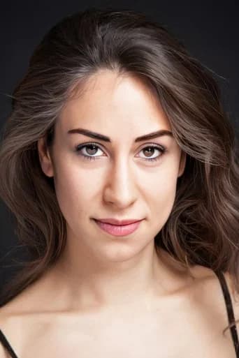 Neslihan Aker بدور Gotik Leyla في مجنون ليلى