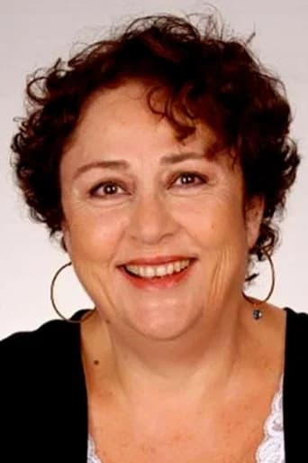 Ayşegül Atik بدور Şükran Başak في الاباء يسمعون من الاخر