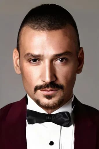 Şenol İpek بدور Er Ali Adalı في أمر القائد