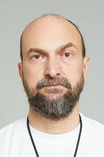 Kubilay Tunçer بدور Orhan في دوقو