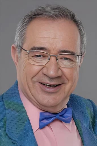 Ercan Bostancıoğlu as Patron Halil in Cennet Mahallesi