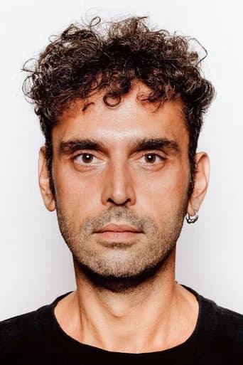 Özgün Çoban as Tunç Yıldırım in Forgive Me