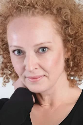 Eda Özel as Mine in Black Angel