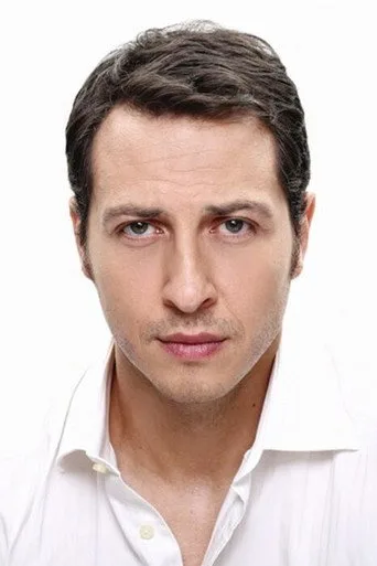 Ali Aksöz, Medcezir dizisinde Kenan Koper rolünde