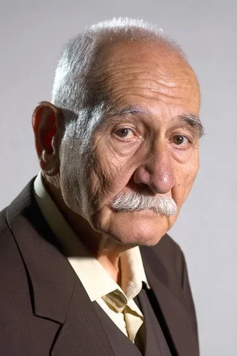 Arif Erkin — Türk dizi oyuncusu fotoğrafı