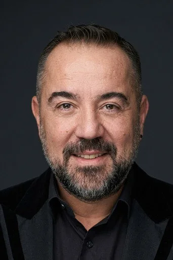 Ata Demirer, Avrupa Yakası dizisinde Azim / Volkan Sütçüoğlu rolünde